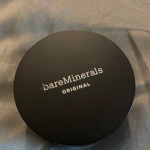 ORIGINAL LOOSE POWDER FOUNDATION SPF 15. Shade Medium Dark 23.